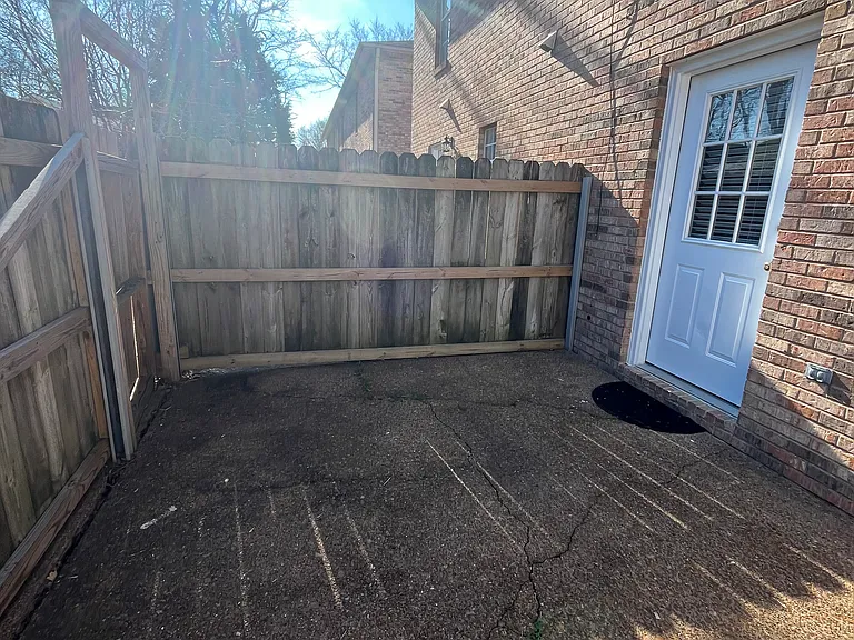 420 Brackinhouse Pl #420 — Photo 15