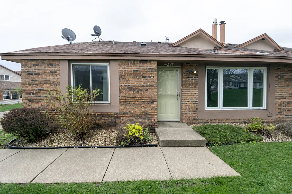 Building Photo - 14248 Hemlock Ct N