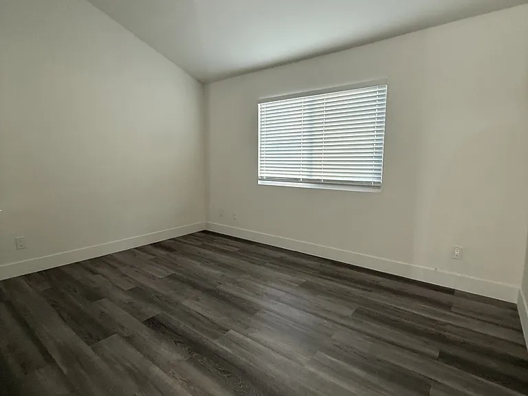 14640 Friar St #4 — Photo 8
