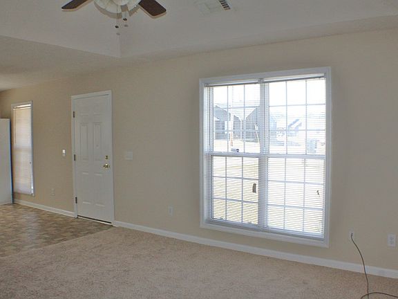 3rd image of 70 Mill Pond Ln