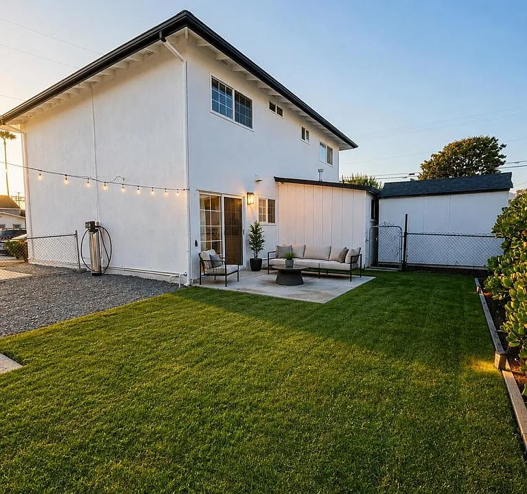 404 S Arcade Dr