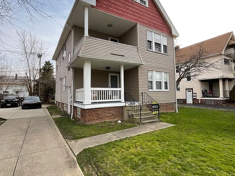 19824 Pasnow Ave — Photo 1