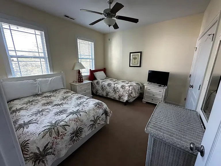 204 Mandalay D Ct — Photo 9