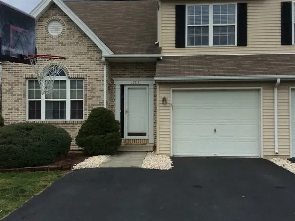 2285 Juniper Dr, Coplay, PA 18037