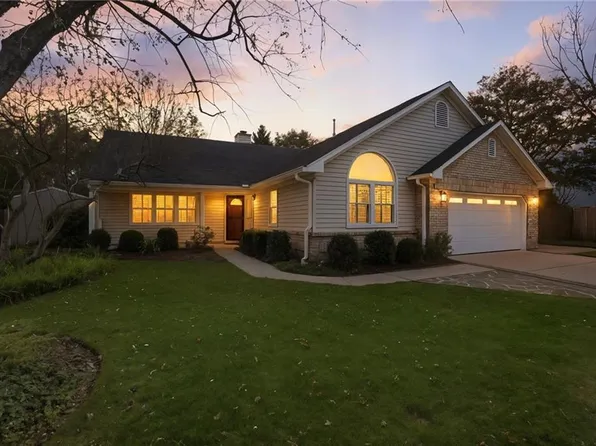 2681 Level Loop Rd, Virginia Beach, VA 23456