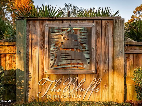 4th image of 3906 Bay Colony Rd NE #285