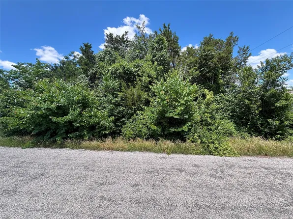 2616 Sycamore Ct, Granbury, TX 76048