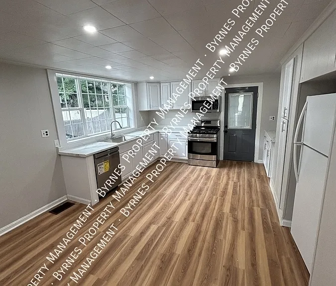 5 Tower St — Photo 4