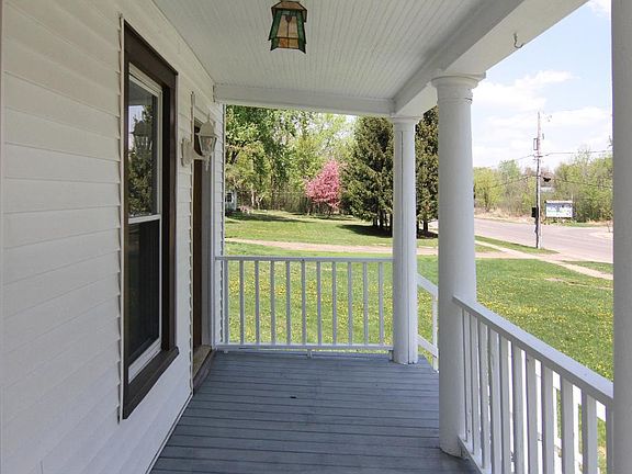 2nd image of 631 Bench St