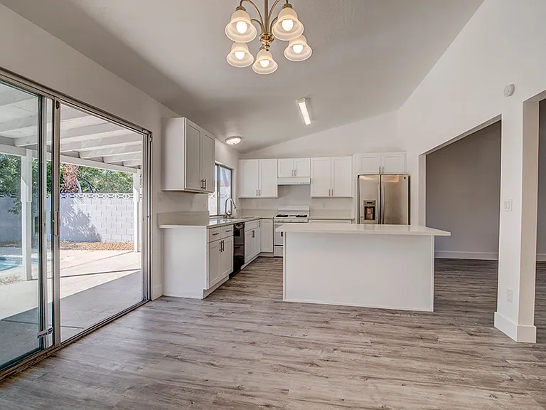 5461 Palmyra Ave — Photo 15