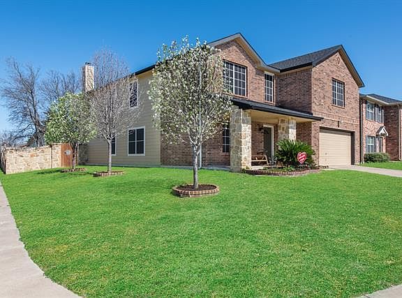 3rd image of 328 Allenwood Dr