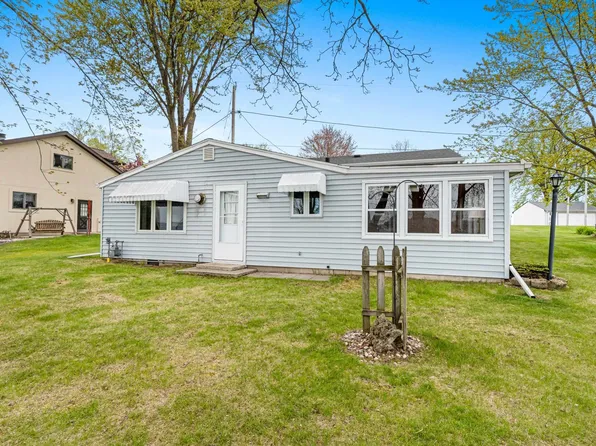 W952 N Shore Dr, Saint Cloud, WI 53079
