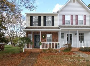 8244 Circle Tree Ln, Charlotte, NC 28277
