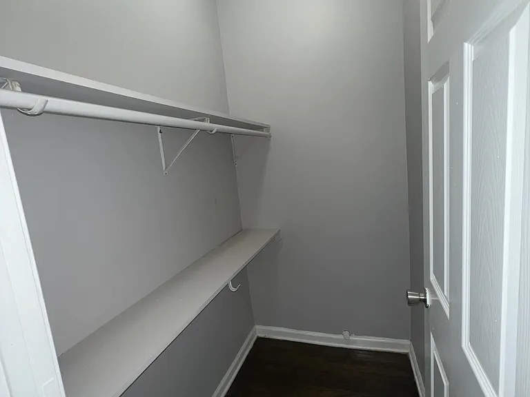 7525 S Green St #1 — Photo 13