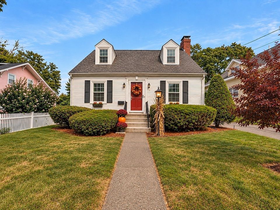 1st image of 21 Leroy Ave