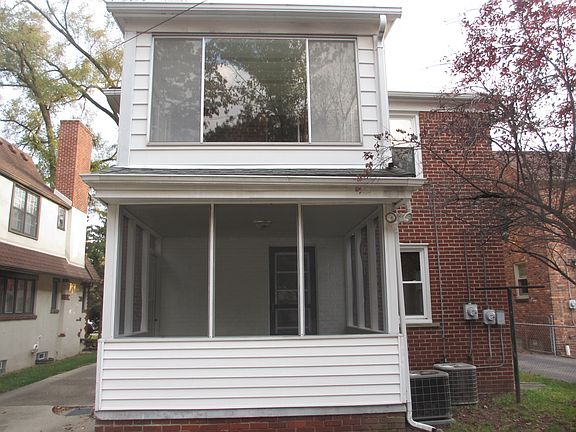 2nd image of 310 Catalpa Dr