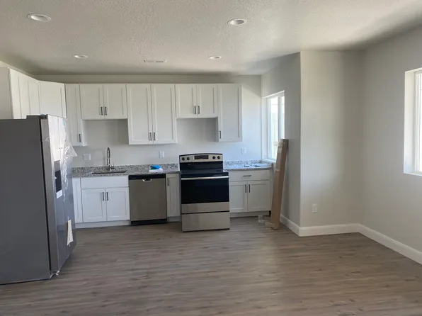 922 N Olson Dr, Saratoga Springs, UT 84045