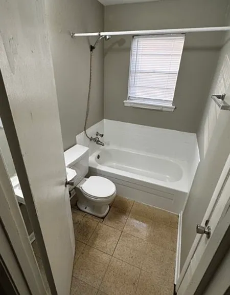 832 Whitford Pl — Photo 11