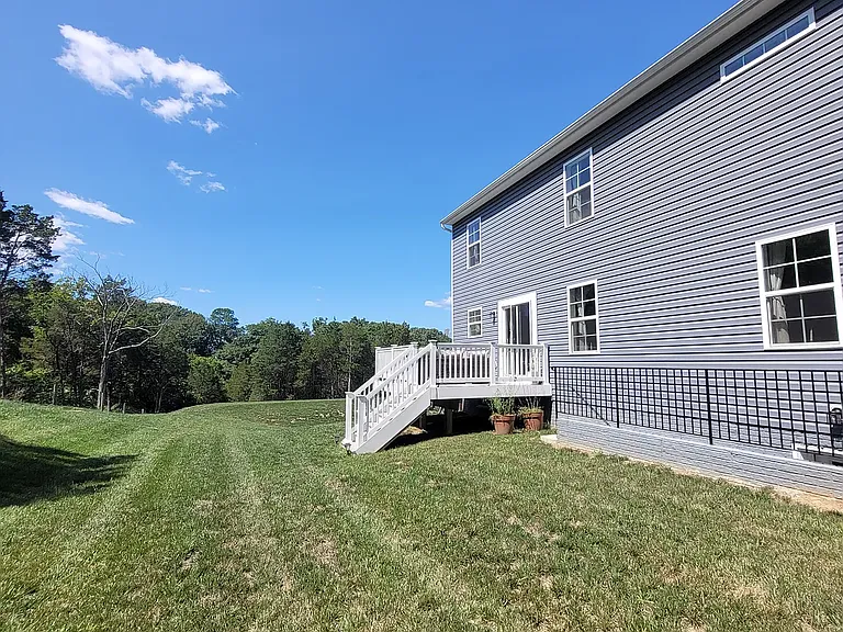12 Belmont Pl — Photo 2