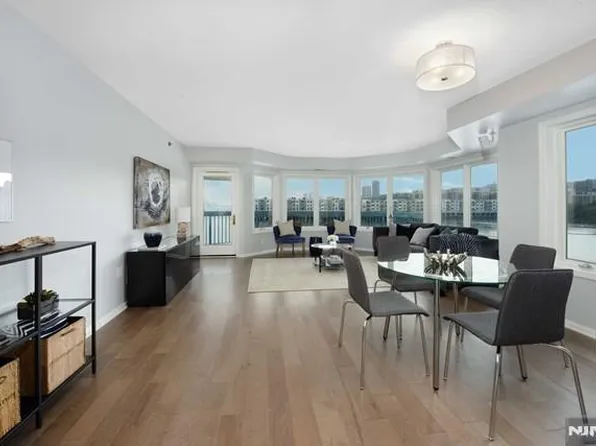 307 Adams Ct #307, Edgewater, NJ 07020