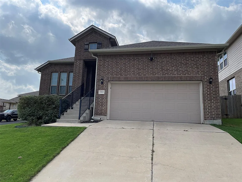 13313 Henneman Dr
