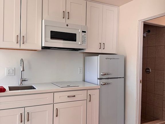 2nd image of 2563 1/2 Wightman St #0