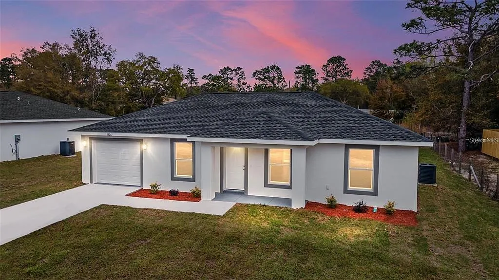 3 bed, 2.0 bath, 1130 sqft, $1,750 — Photo 1