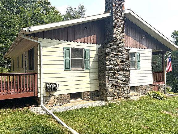 5th image of 375 N Lake Rd