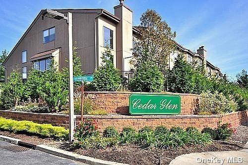 1st image of 4 Clubside Dr #4