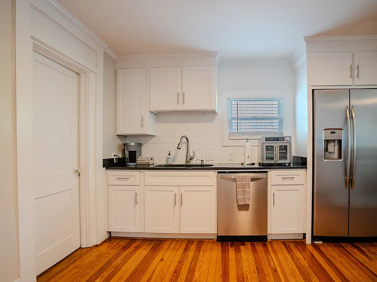 309 Court Ave — Photo 5