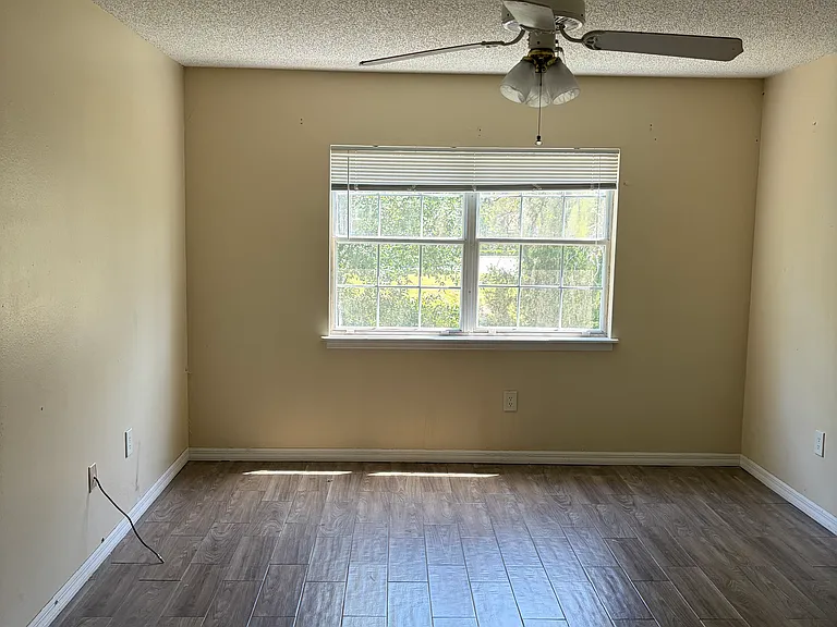 4210 Clubside Dr — Photo 15