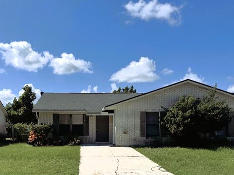 1st image of 779 Lucaya Dr