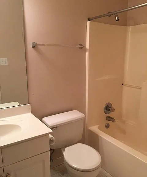 107 Glen Meadow Ct — Photo 11
