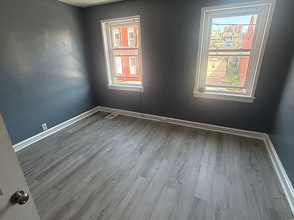 4th image of 812 Muhlenberg St