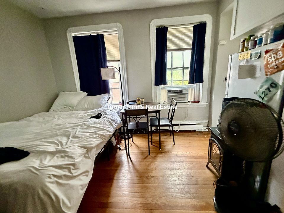 2nd image of 41 Anderson St #1