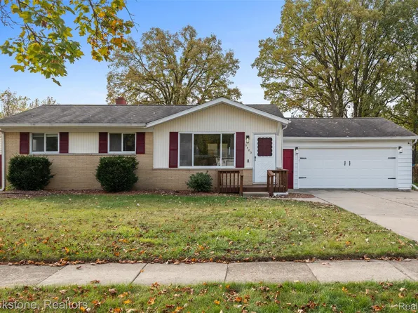 5503 Westchester Dr, Flint, MI 48532