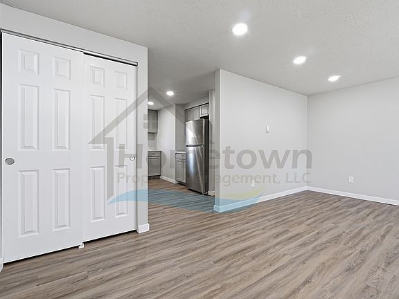 5th image of 1920 E Front Ave #1926