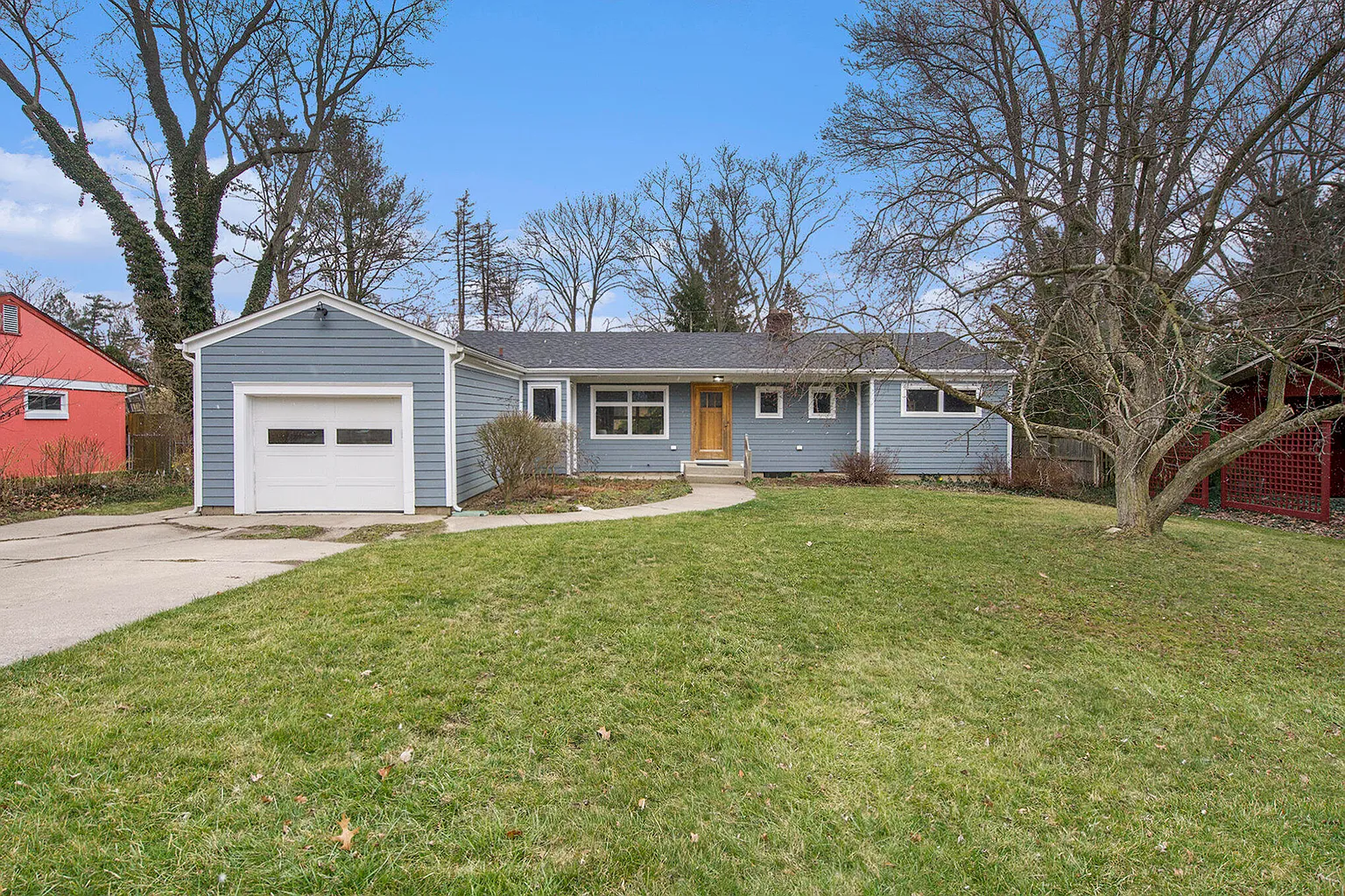 432 Brookside Dr photo 1