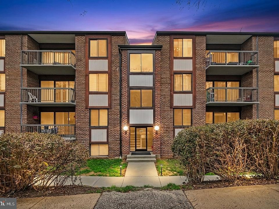 1st image of 9704 Kingsbridge Dr APT 304