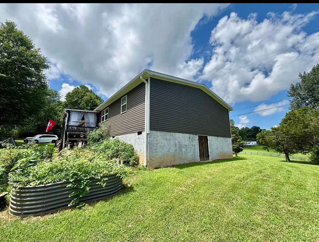 Peaceful Mountain Living in Townsend - 4 bed, 2.5 Bath Home — Photo 4