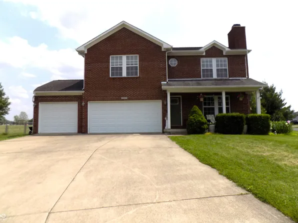 13053 N River Grove Dr, Columbus, IN 47203