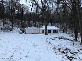 5919 S Centerline Rd, Newaygo, MI 49337