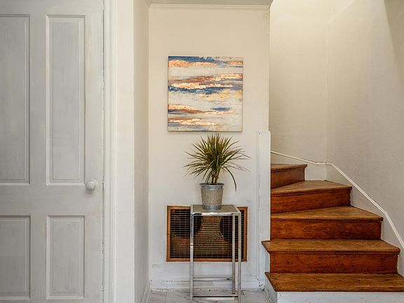 3rd image of 484 Sawyer St