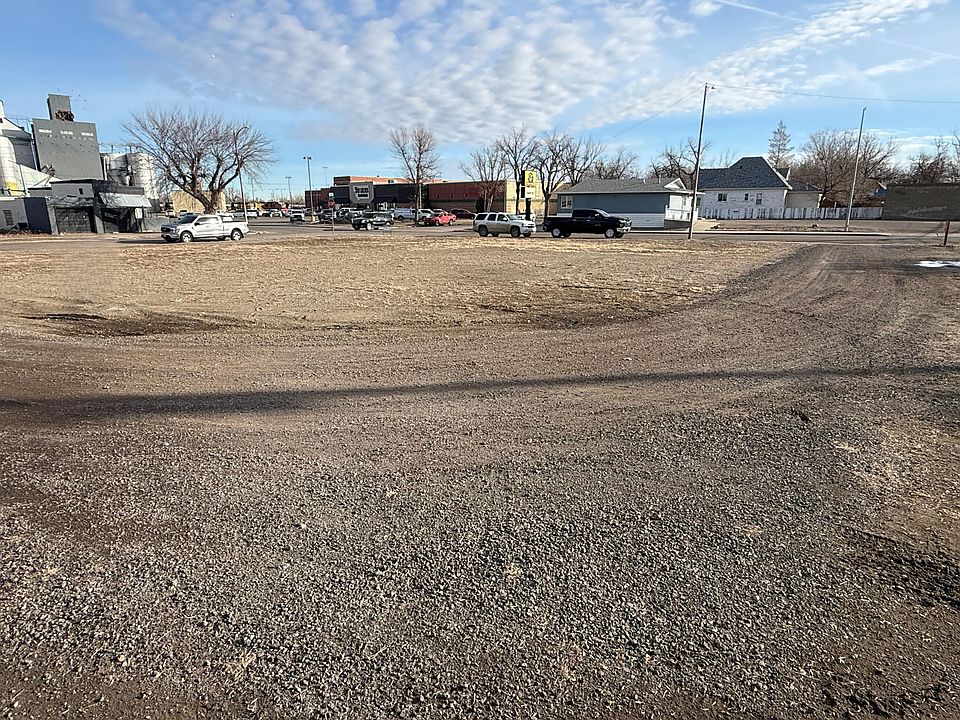 1st image of 620 2nd St