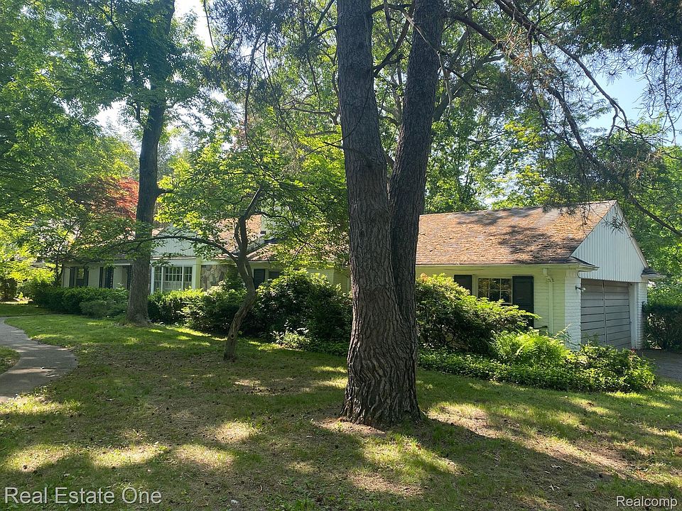 1st image of 3819 Oakhills Dr