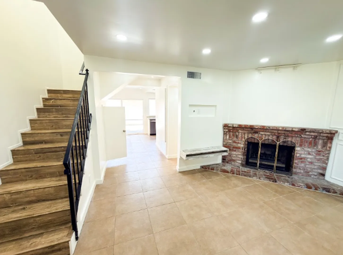 15224 Shadybend Dr # 38 — Photo 4