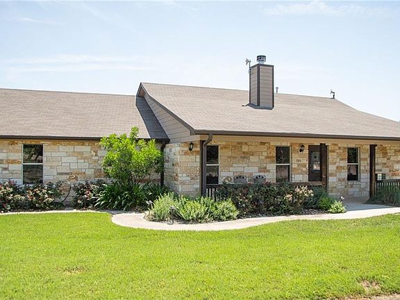 4th image of 705 N Oak Vista Dr