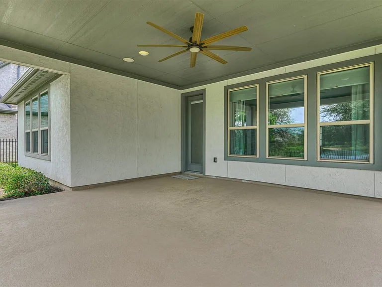 11 Shumard Oak Dr — Photo 39