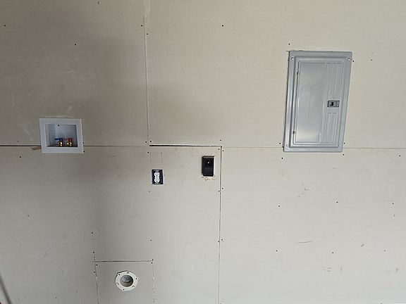 Washer/Dryer Connections