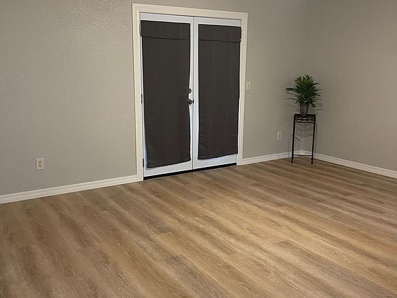 2nd image of 4873 SE 41st St